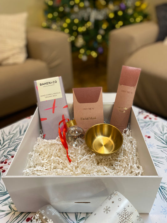 Christmas Glow & Gin Bauble Pamper Box